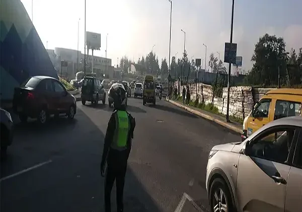 Restricción vehicular por pico y placa en Quito