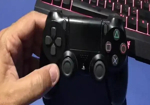 Cómo hacer que el controlador PS4 vibre continuamente